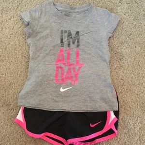 Toddler girls Nike set